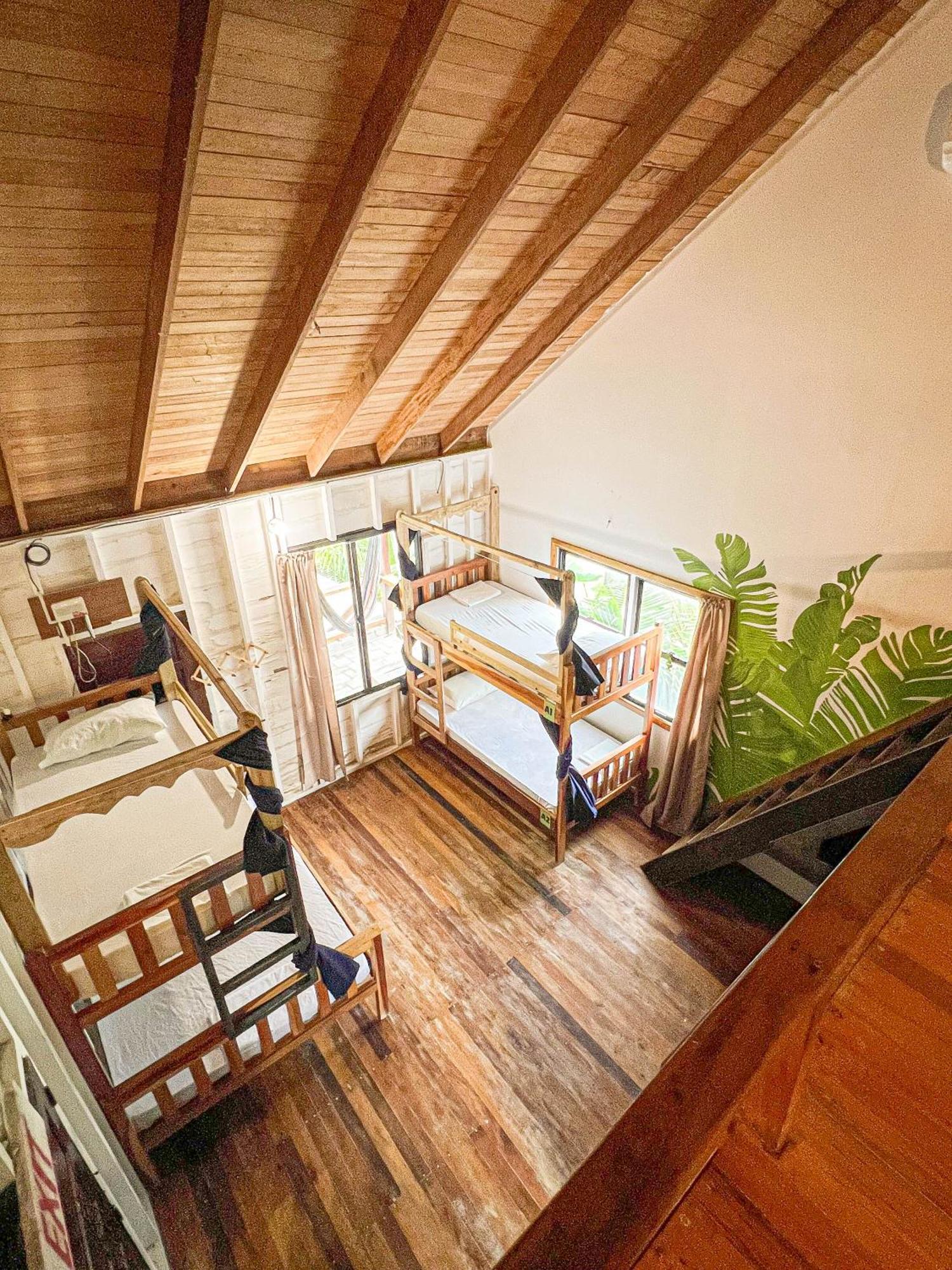 Bella'S Backpackers Hostel Cayo Caulker Habitación foto