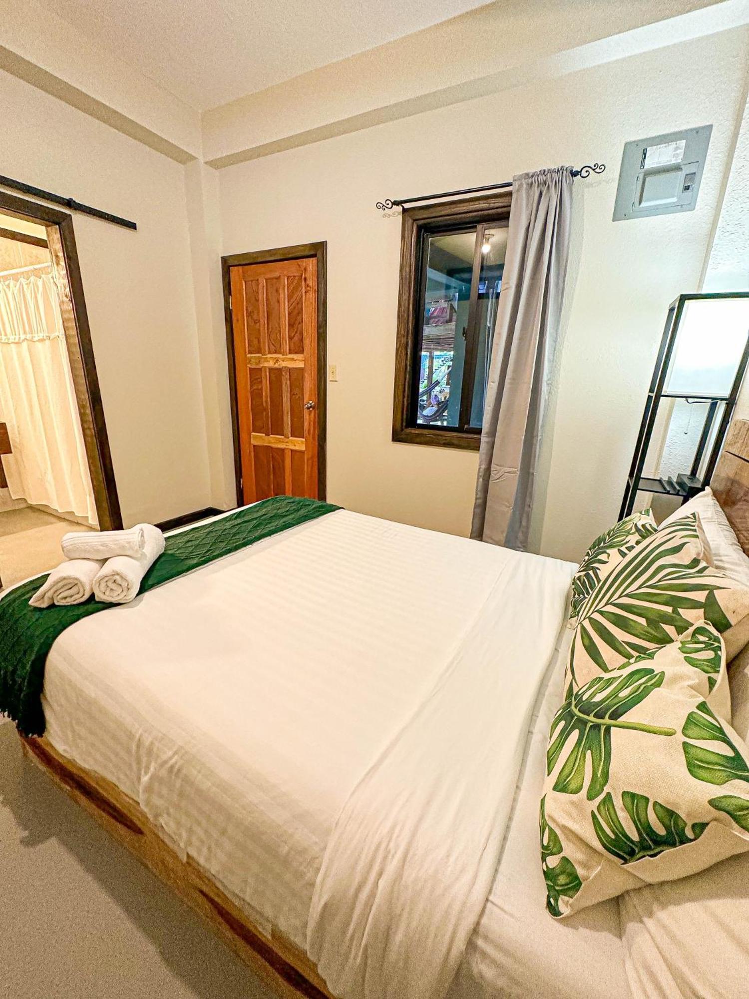 Bella'S Backpackers Hostel Cayo Caulker Habitación foto