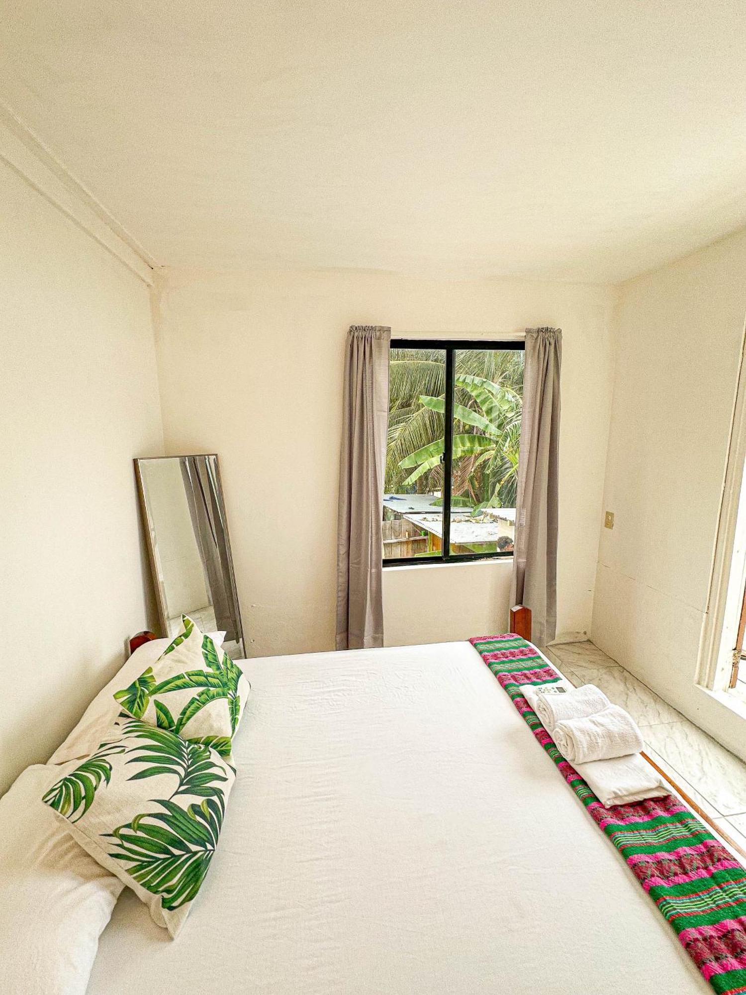 Bella'S Backpackers Hostel Cayo Caulker Habitación foto