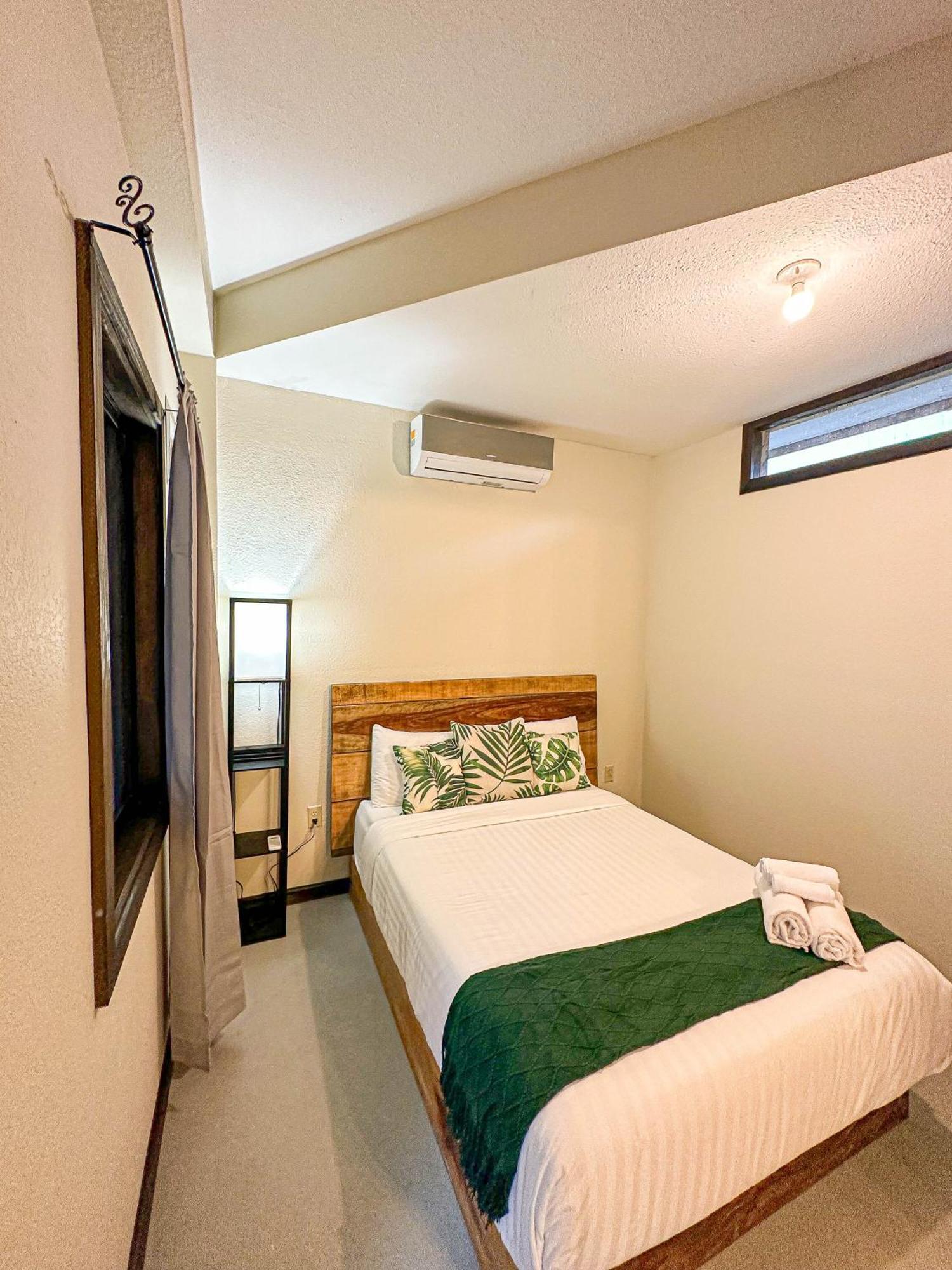 Bella'S Backpackers Hostel Cayo Caulker Habitación foto